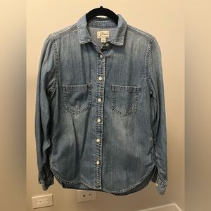 J.Crew Everyday Chambray Long Sleeve, Button Down Shirt. 4.